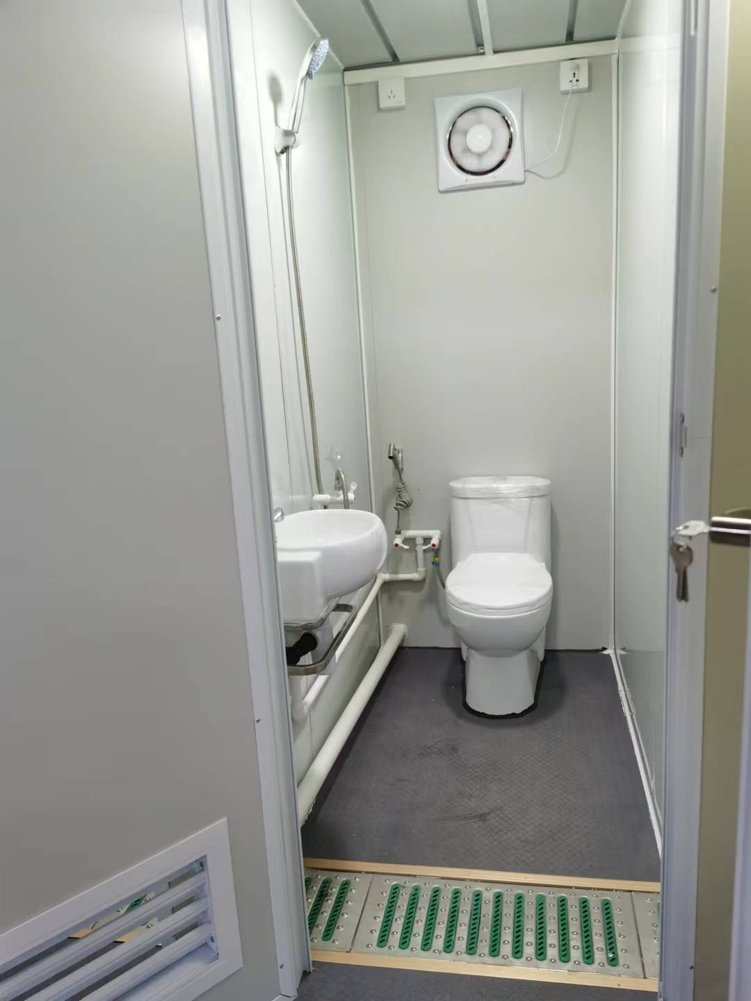Toilet T05