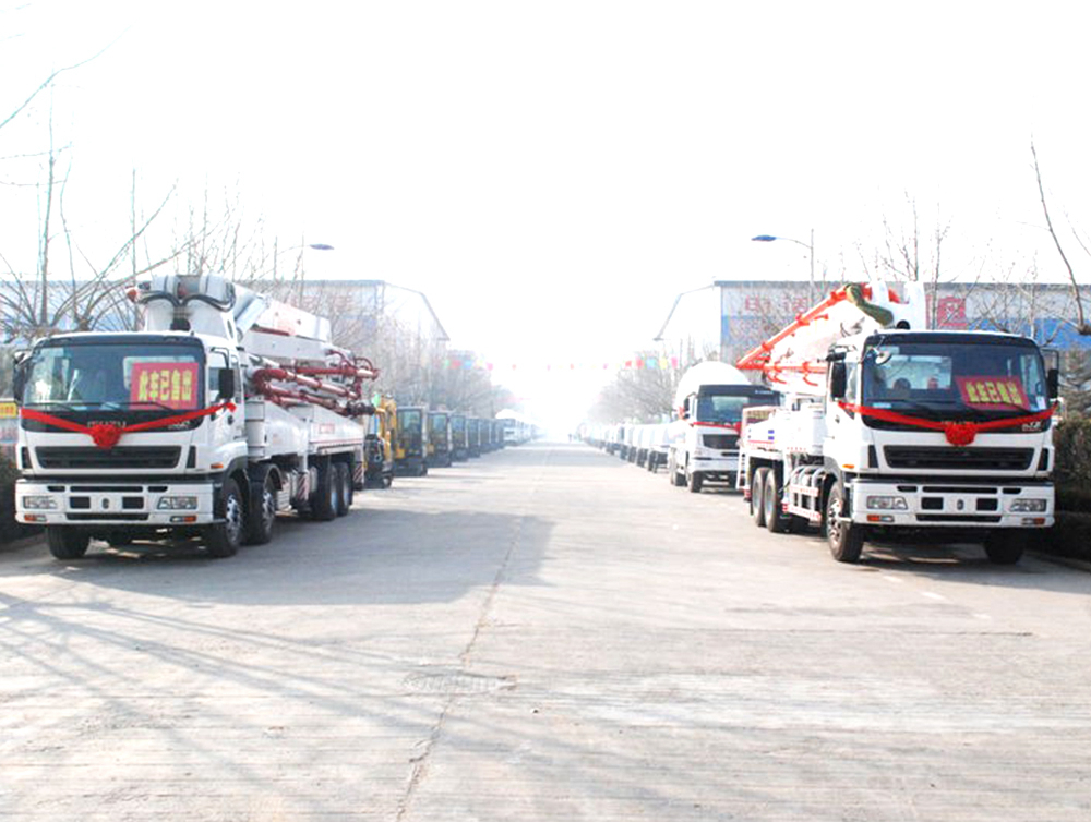 Concrete pump truck