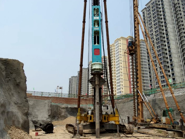 Hydraulic impact hammer