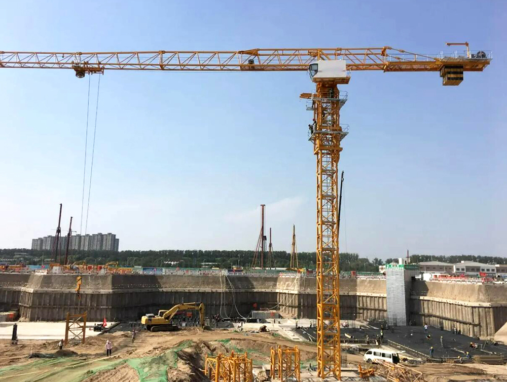 Flat-top tower crane