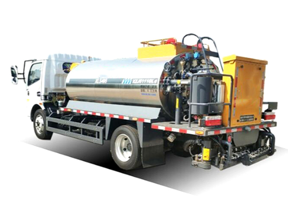 Asphalt distributor